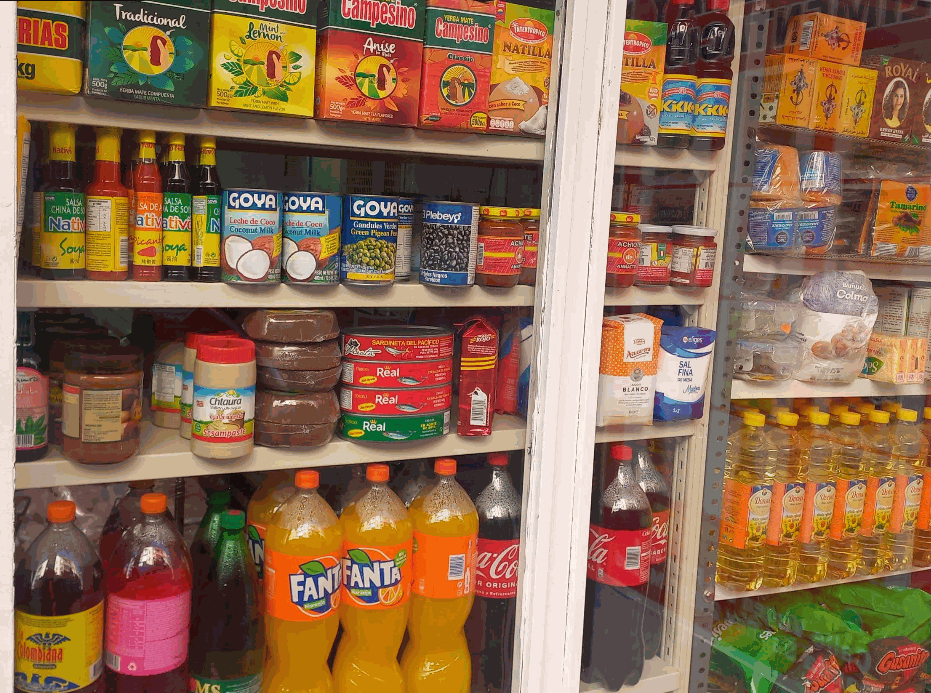 Estanteria de bebidas y refrescos Estanteria de bebidas y refrescos